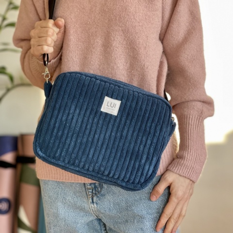 torebka navy blue zbliżenie